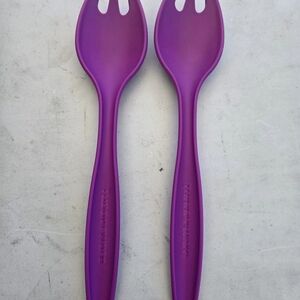 Tupperware Purple Salad Serving Forks Set